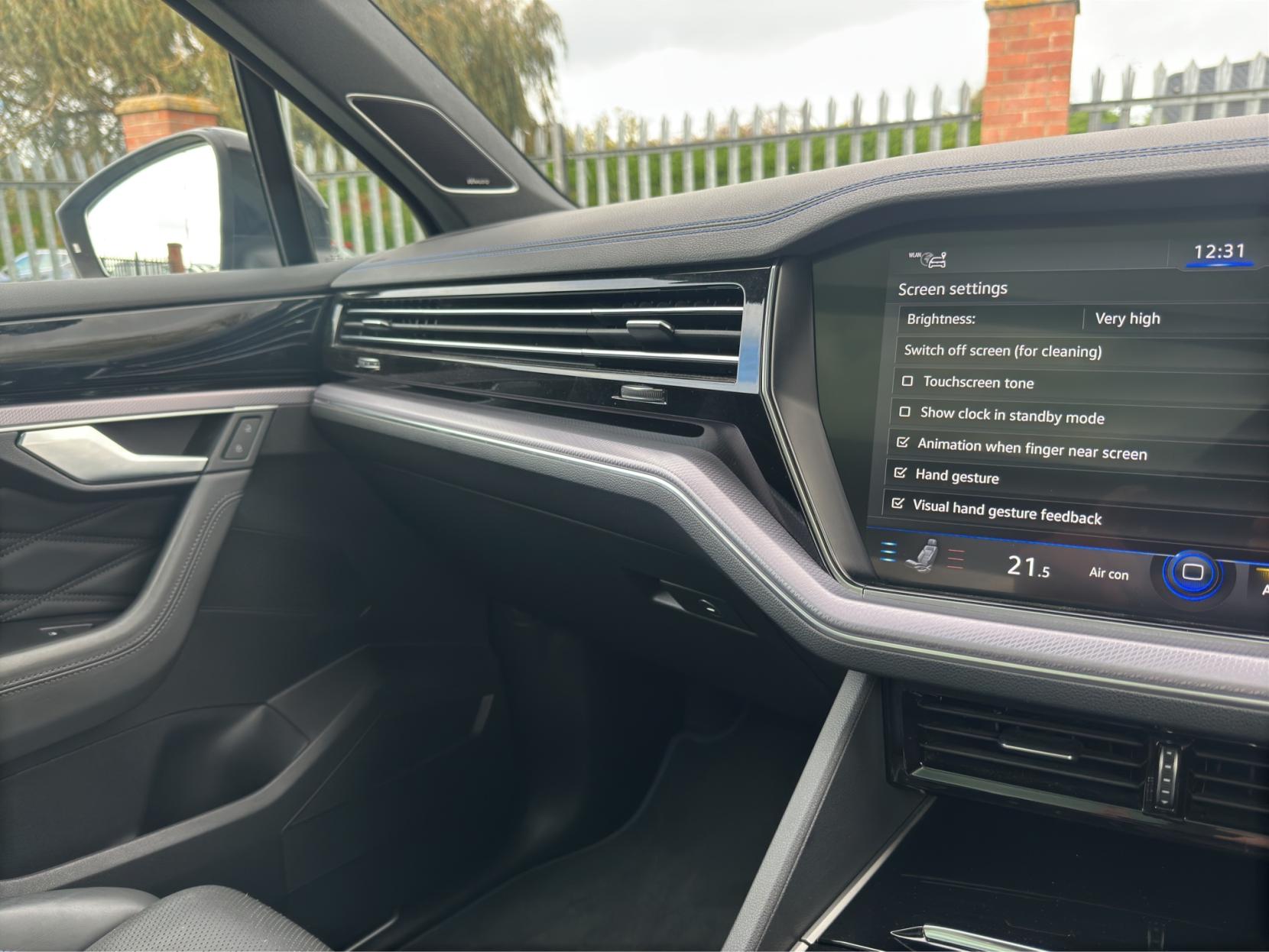 Volkswagen Touareg 3.0 TSI V6 14.3kWh R SUV 5dr Petrol Plug-in Hybrid Tiptronic 4Motion Euro 6 (s/s) (462 ps)