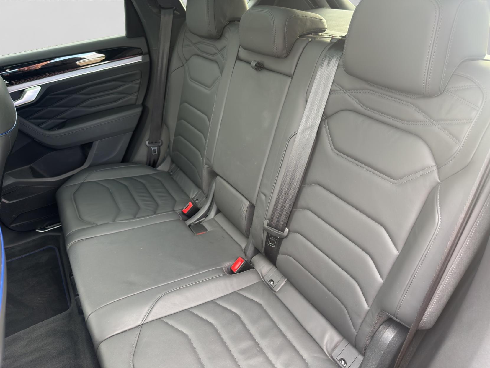 Volkswagen Touareg 3.0 TSI V6 14.3kWh R SUV 5dr Petrol Plug-in Hybrid Tiptronic 4Motion Euro 6 (s/s) (462 ps)