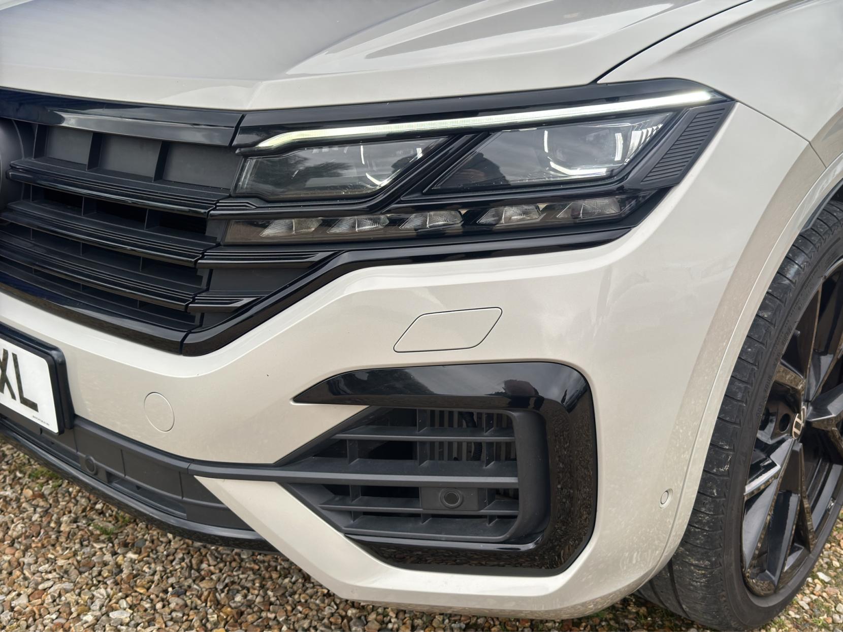 Volkswagen Touareg 3.0 TSI V6 14.3kWh R SUV 5dr Petrol Plug-in Hybrid Tiptronic 4Motion Euro 6 (s/s) (462 ps)