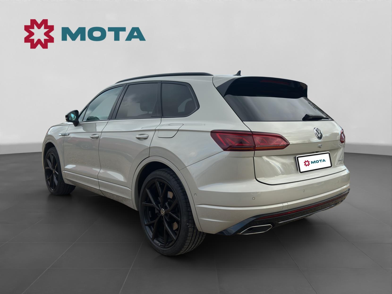 Volkswagen Touareg 3.0 TSI V6 14.3kWh R SUV 5dr Petrol Plug-in Hybrid Tiptronic 4Motion Euro 6 (s/s) (462 ps)