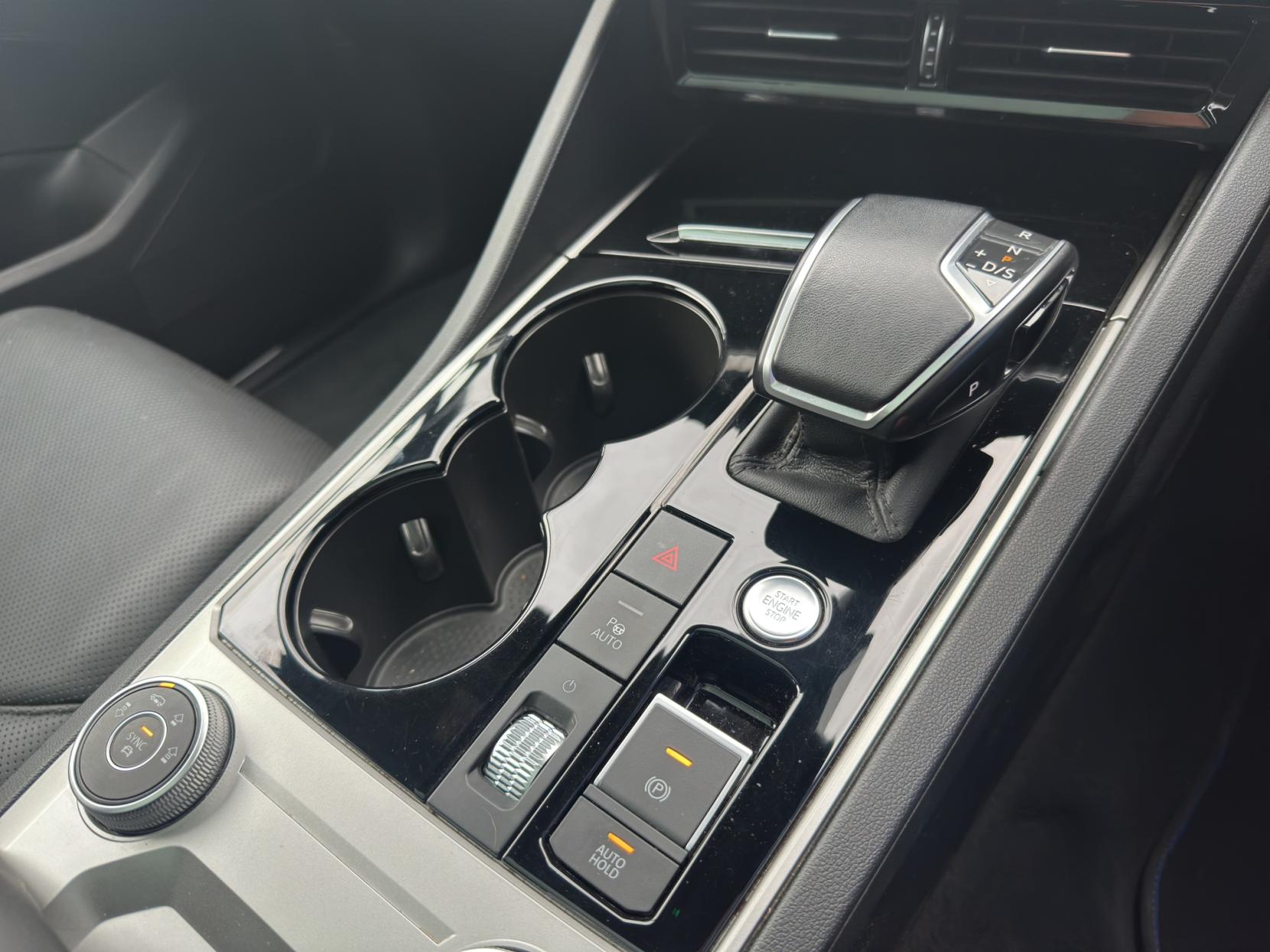 Volkswagen Touareg 3.0 TSI V6 14.3kWh R SUV 5dr Petrol Plug-in Hybrid Tiptronic 4Motion Euro 6 (s/s) (462 ps)