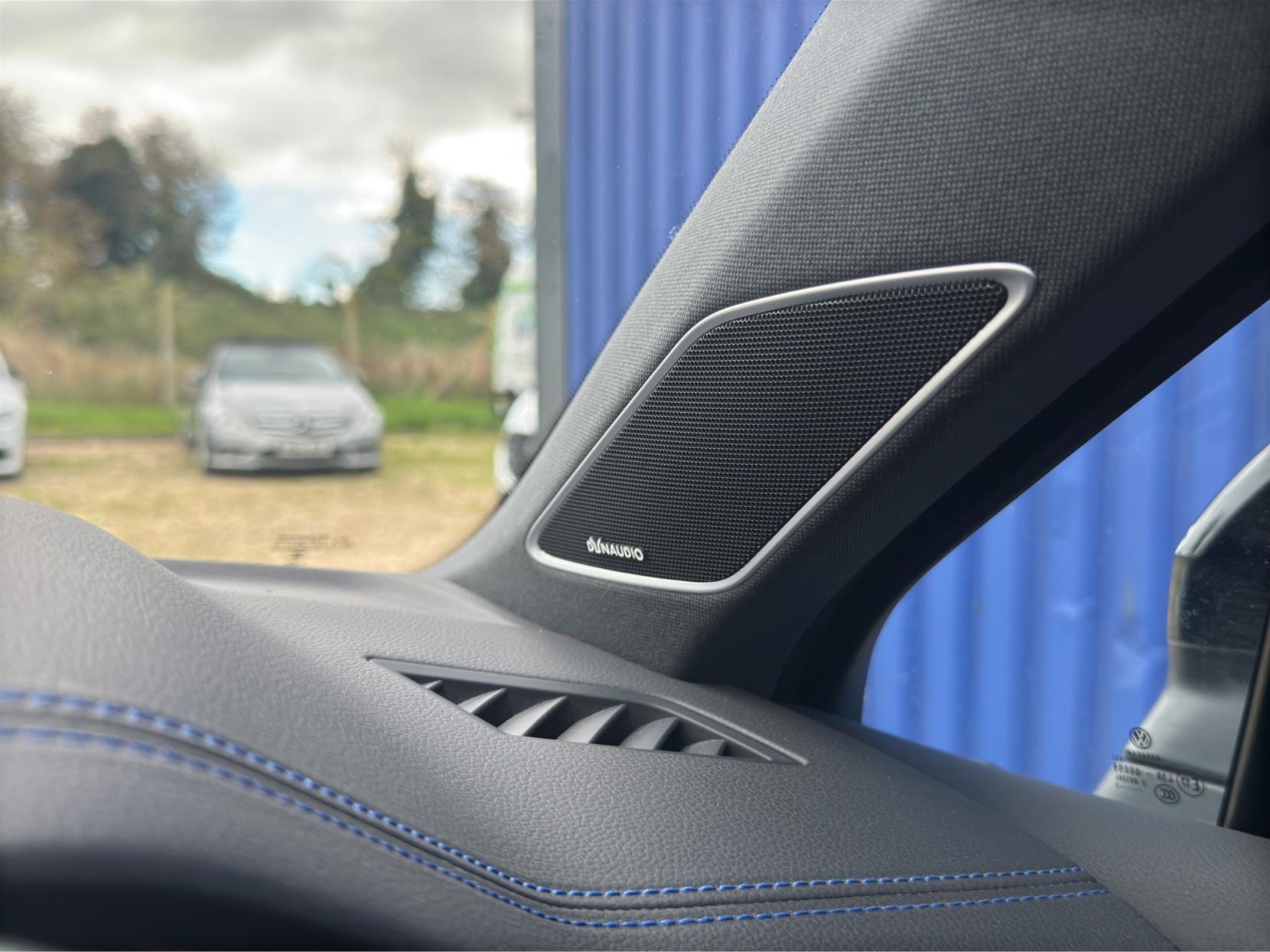 Volkswagen Touareg 3.0 TSI V6 14.3kWh R SUV 5dr Petrol Plug-in Hybrid Tiptronic 4Motion Euro 6 (s/s) (462 ps)