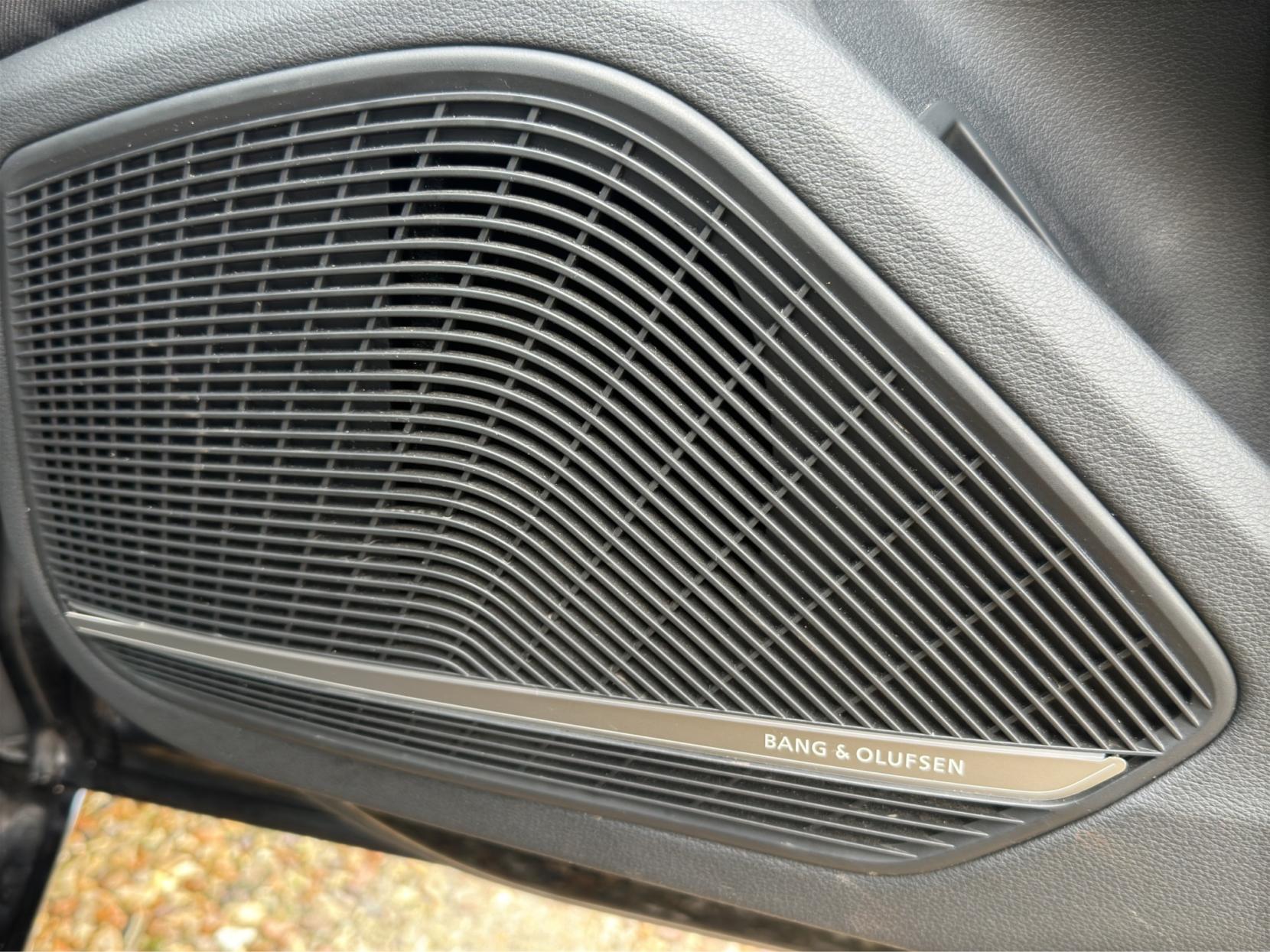 Audi A4 Avant 2.0 TDI ultra Sport Estate 5dr Diesel Manual Euro 6 (s/s) (190 ps)