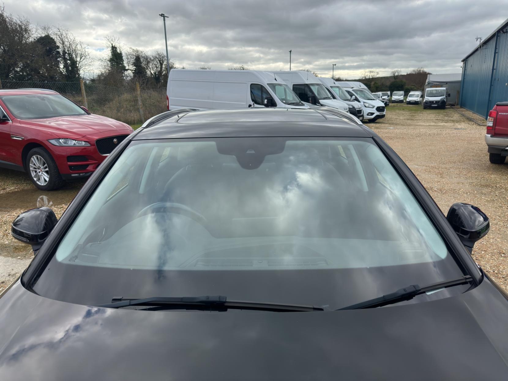 Audi A4 Avant 2.0 TDI ultra Sport Estate 5dr Diesel Manual Euro 6 (s/s) (190 ps)