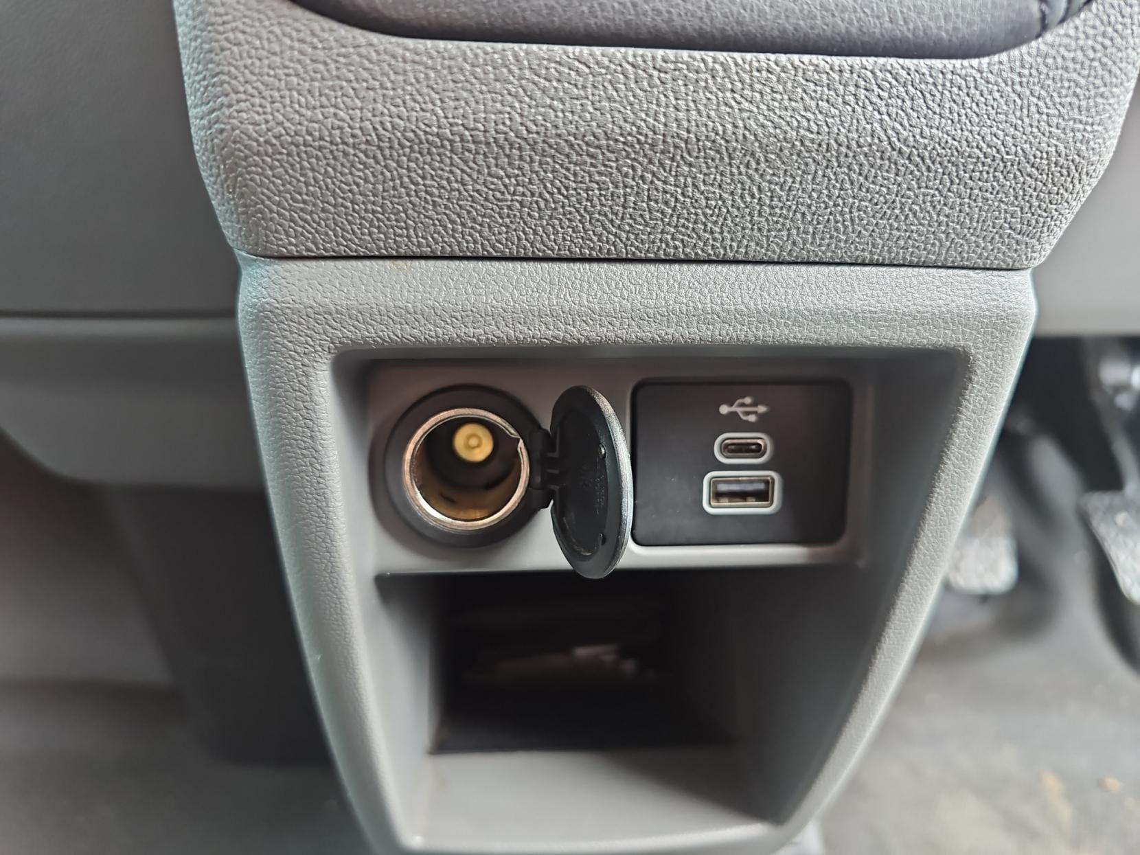 Ford Transit Custom 2.0 300 EcoBlue Limited Panel Van 5dr Diesel Manual L1 H1 Euro 6 (s/s) (136 ps)