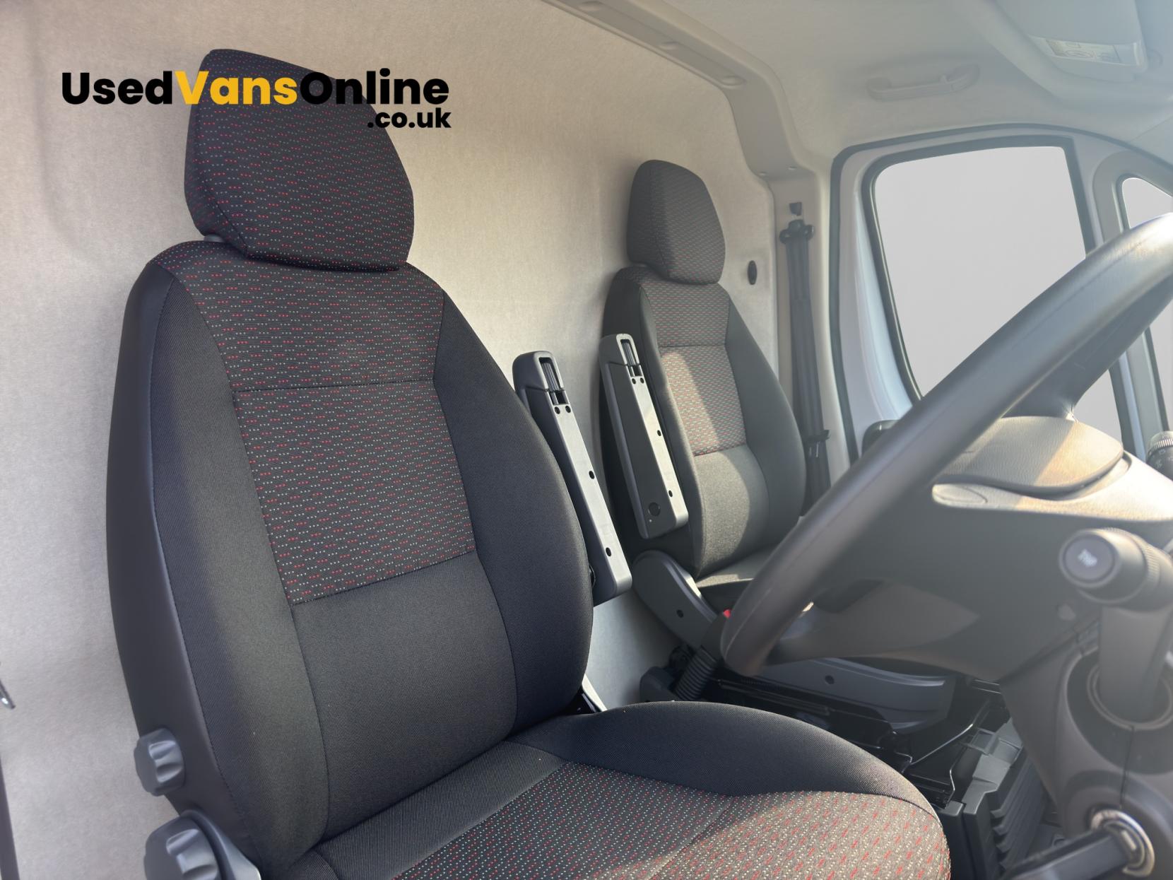 Vauxhall Movano 2.2 CDTi 3500 BiTurbo Dynamic Panel Van 5dr Diesel Manual FWD L2 H2 Euro 6 (s/s) (140 ps)