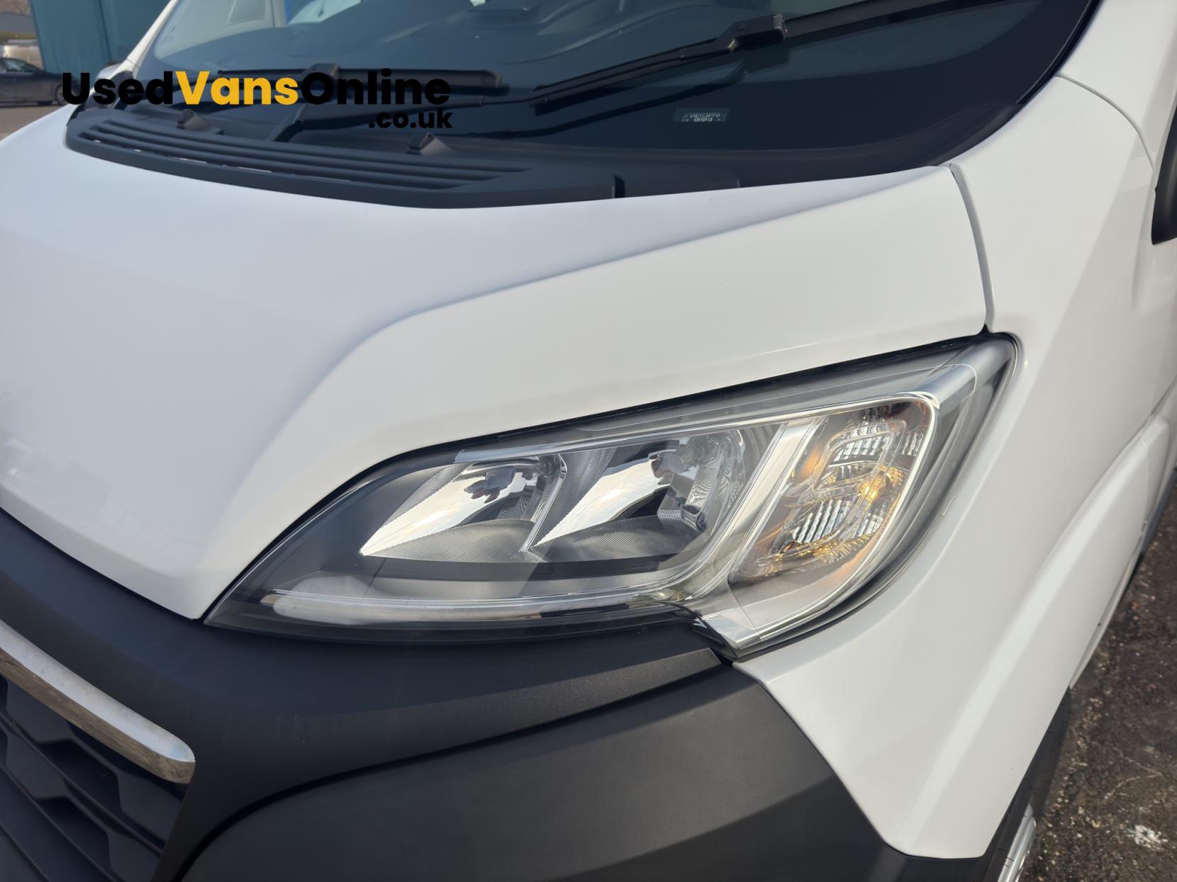 Vauxhall Movano 2.2 CDTi 3500 BiTurbo Dynamic Panel Van 5dr Diesel Manual FWD L2 H2 Euro 6 (s/s) (140 ps)