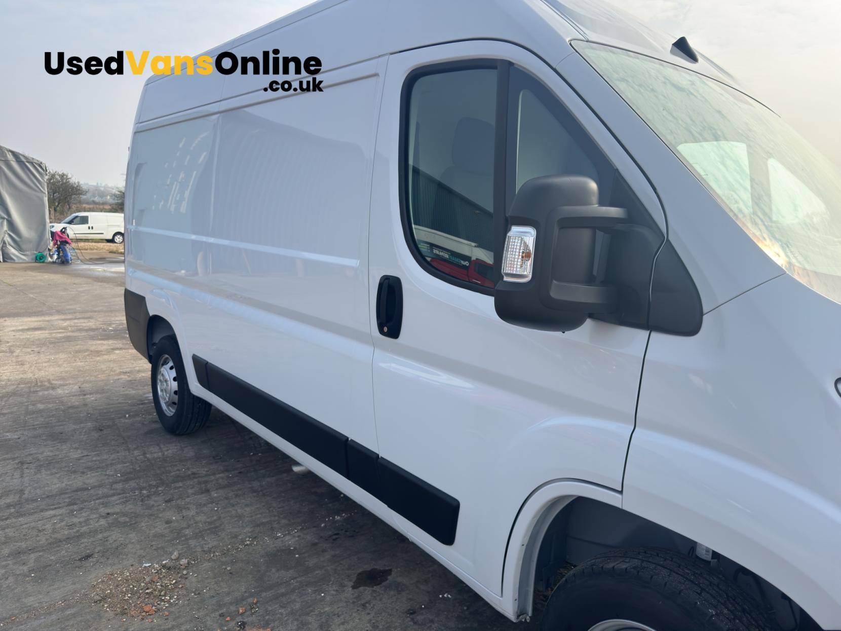 Vauxhall Movano 2.2 CDTi 3500 BiTurbo Dynamic Panel Van 5dr Diesel Manual FWD L2 H2 Euro 6 (s/s) (140 ps)