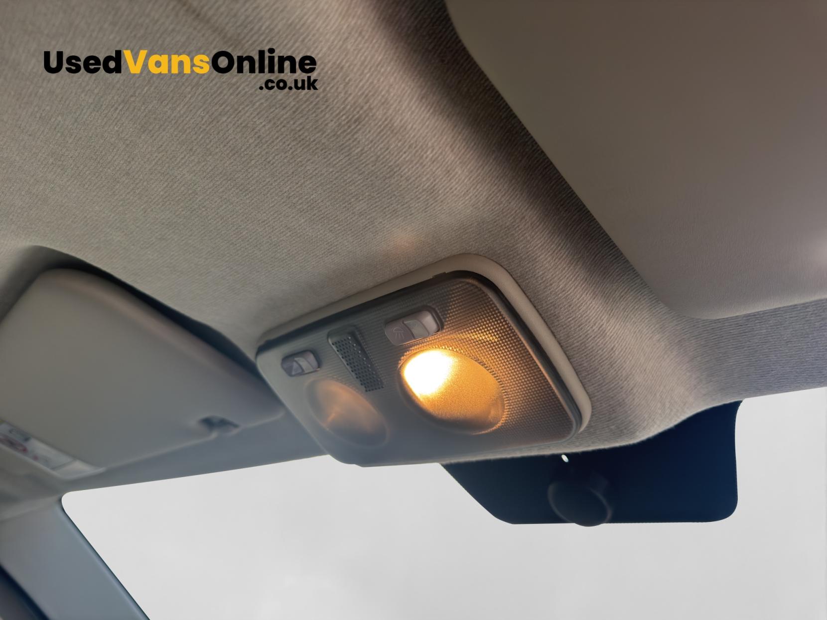 Vauxhall Movano 2.2 CDTi 3500 BiTurbo Dynamic Panel Van 5dr Diesel Manual FWD L2 H2 Euro 6 (s/s) (140 ps)