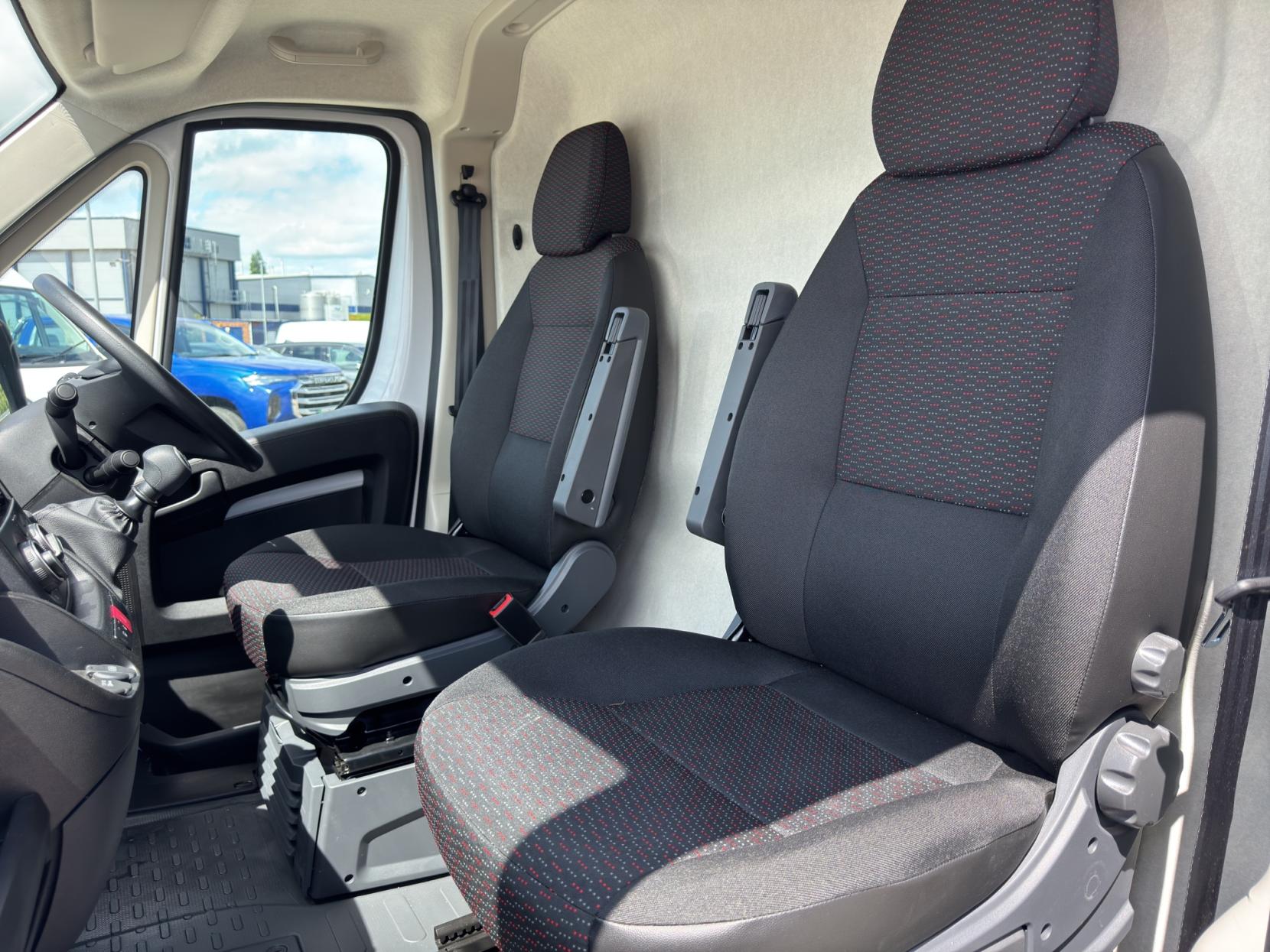 Vauxhall Movano 2.2 CDTi 3500 BiTurbo Dynamic Panel Van 5dr Diesel Manual FWD L2 H2 Euro 6 (s/s) (140 ps)