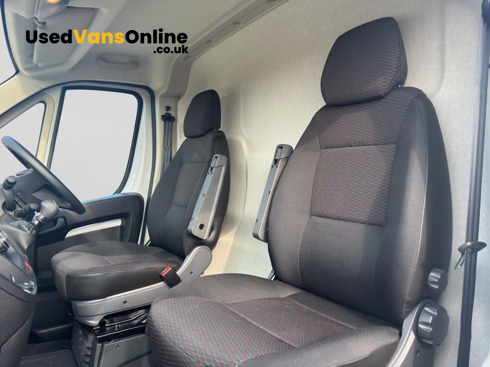 Vauxhall Movano 2.2 CDTi 3500 BiTurbo Dynamic Panel Van 5dr Diesel Manual FWD L2 H2 Euro 6 (s/s) (140 ps)