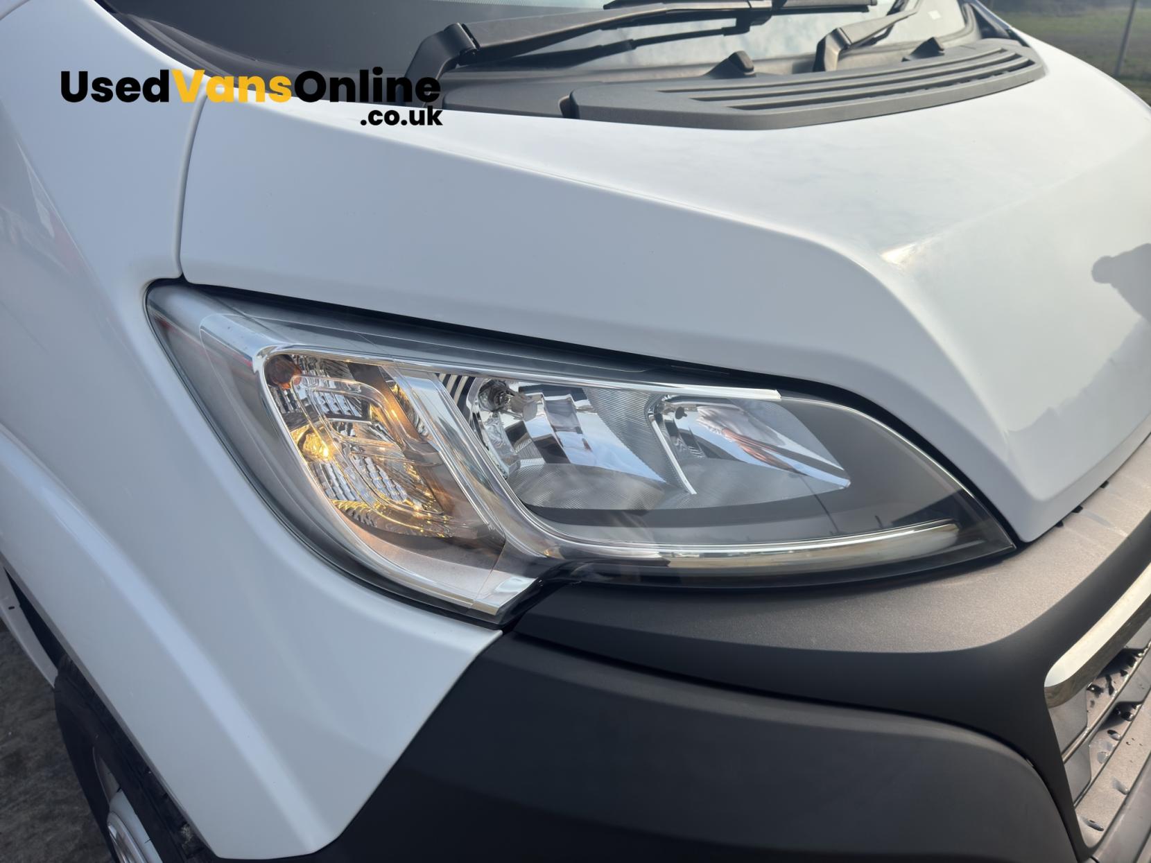 Vauxhall Movano 2.2 CDTi 3500 BiTurbo Dynamic Panel Van 5dr Diesel Manual FWD L2 H2 Euro 6 (s/s) (140 ps)