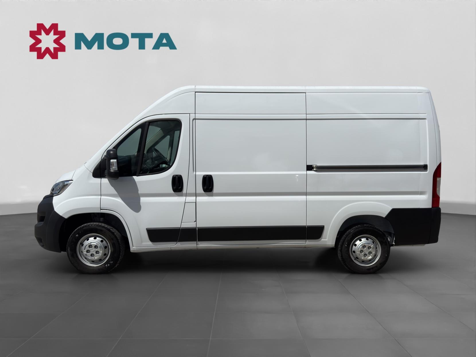 Vauxhall Movano 2.2 CDTi 3500 BiTurbo Dynamic Panel Van 5dr Diesel Manual FWD L2 H2 Euro 6 (s/s) (140 ps)