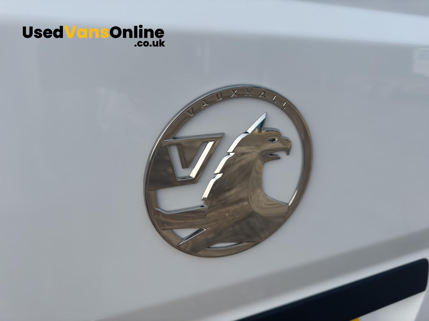 Vauxhall Movano 2.2 CDTi 3500 BiTurbo Dynamic Panel Van 5dr Diesel Manual FWD L2 H2 Euro 6 (s/s) (140 ps)