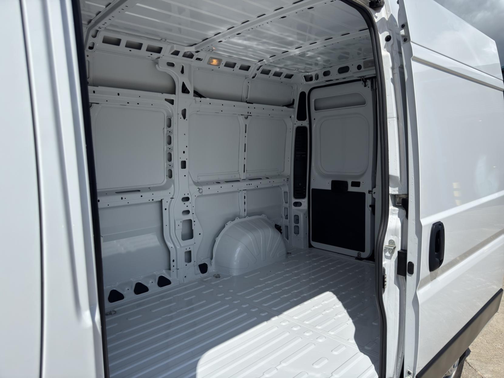 Vauxhall Movano 2.2 CDTi 3500 BiTurbo Dynamic Panel Van 5dr Diesel Manual FWD L2 H2 Euro 6 (s/s) (140 ps)