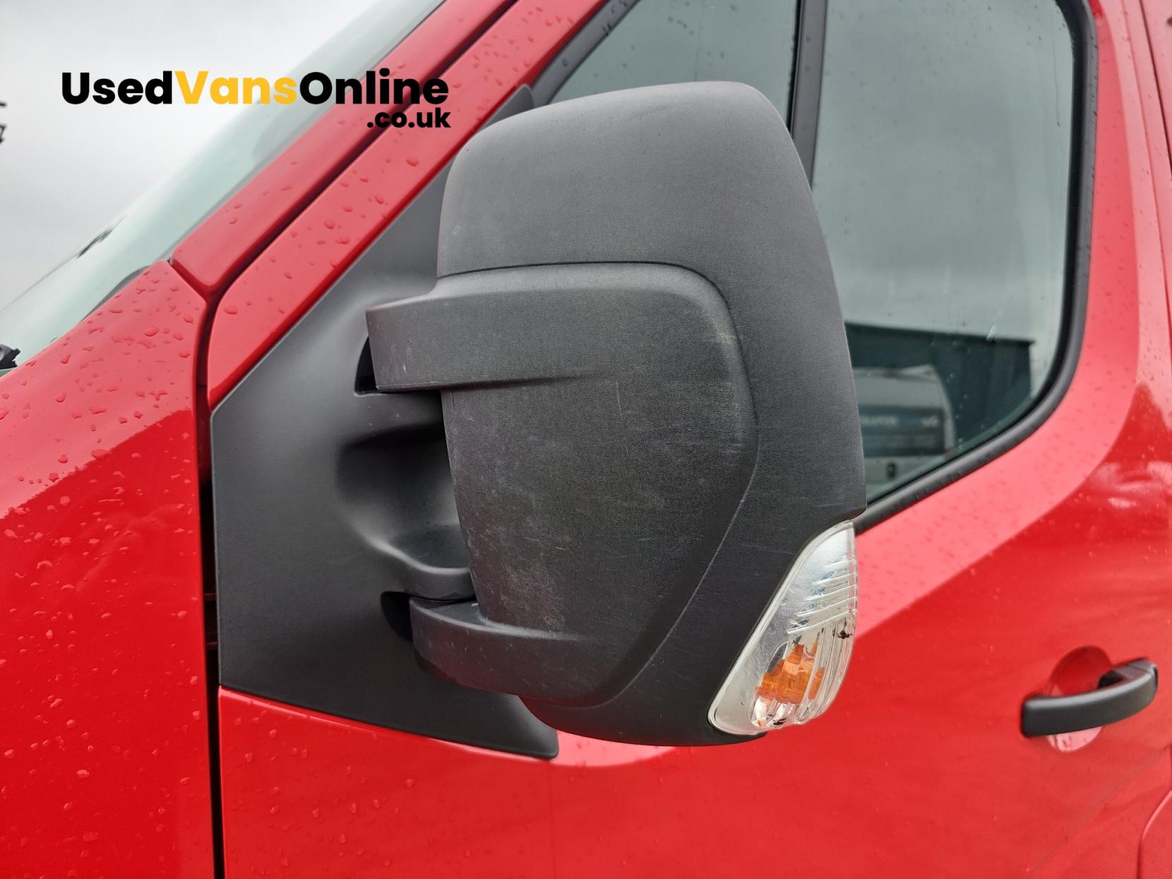 Renault Master 2.3 dCi ENERGY 35 Business Long Overhang Panel Van 4dr Diesel Manual RWD LWB Medium Roof Euro 6 (s/s) (TRW) (145 bhp)