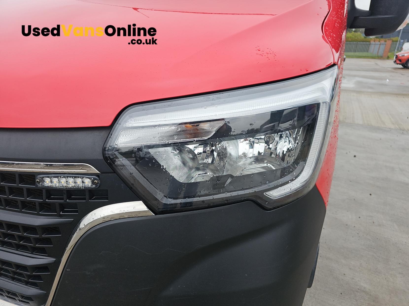 Renault Master 2.3 dCi ENERGY 35 Business Long Overhang Panel Van 4dr Diesel Manual RWD LWB Medium Roof Euro 6 (s/s) (TRW) (145 bhp)